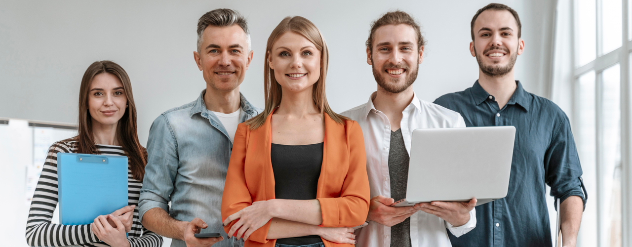 Diseño personalizado de celosías, letreros y cortes industriales para espacios únicos