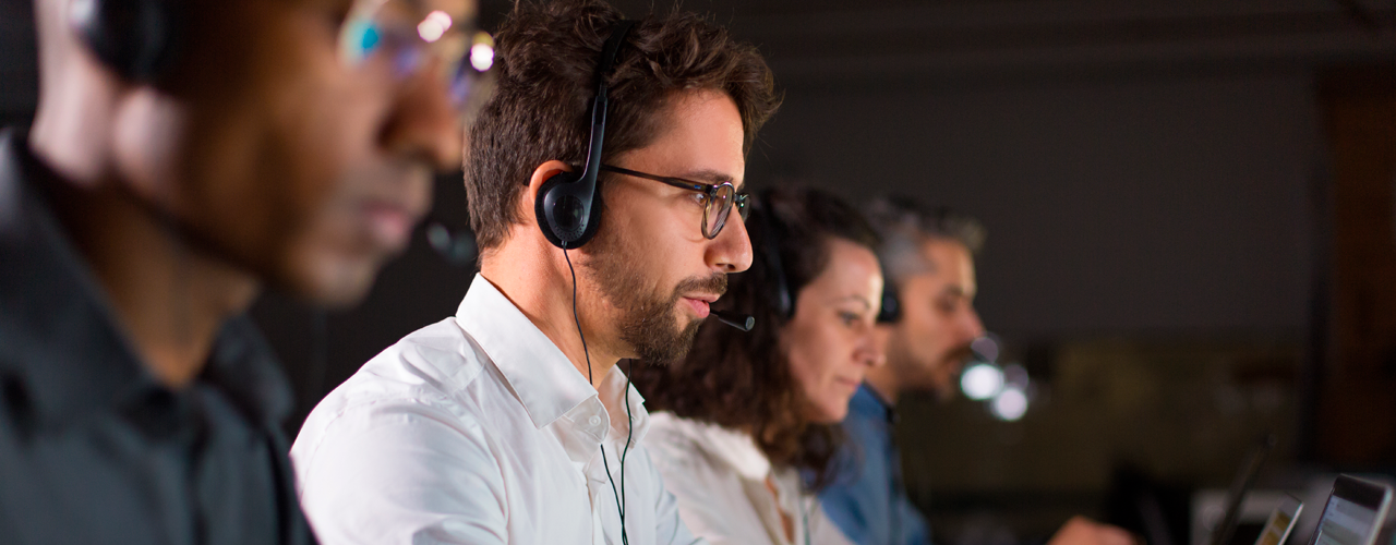 Diseño personalizado de celosías, letreros y cortes industriales para espacios únicos